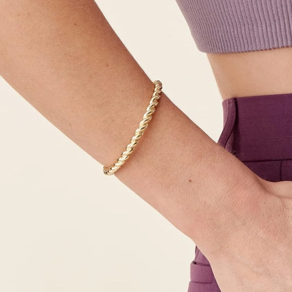 18k gold plated crossiant rope twist bracelet for your stack ✨ - Picture 2 of 4